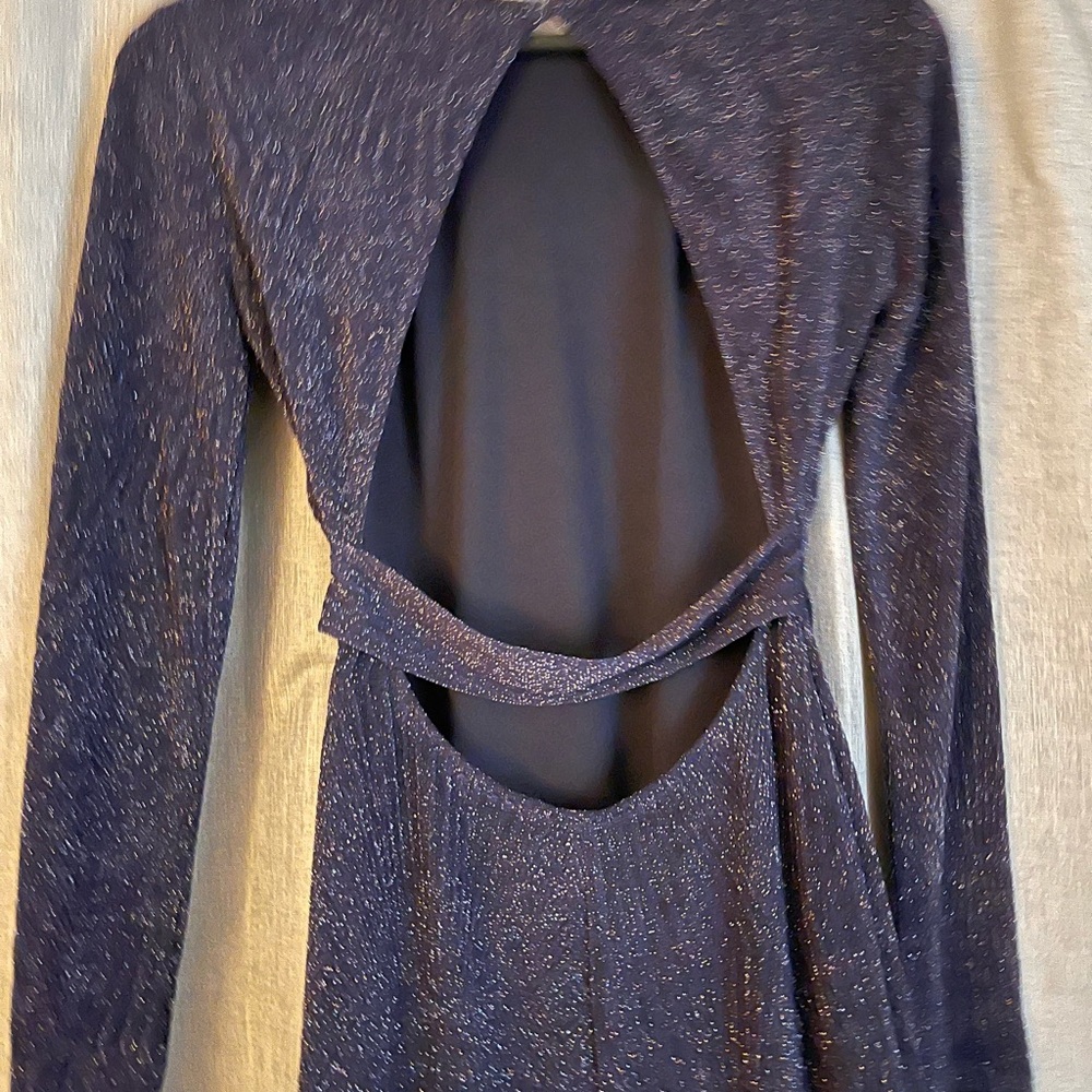 Beautiful dark blue long flowing dress - Picture 8 of 16